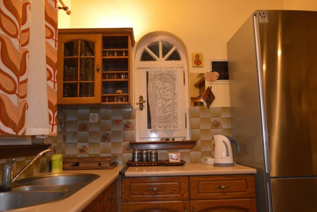 Triple H Villa Волос Екстериор снимка