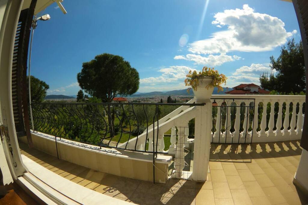 Triple H Villa Волос Екстериор снимка