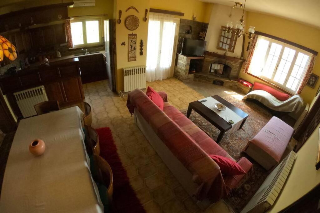 Triple H Villa Волос Екстериор снимка