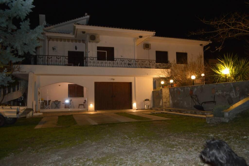 Triple H Villa Волос Екстериор снимка